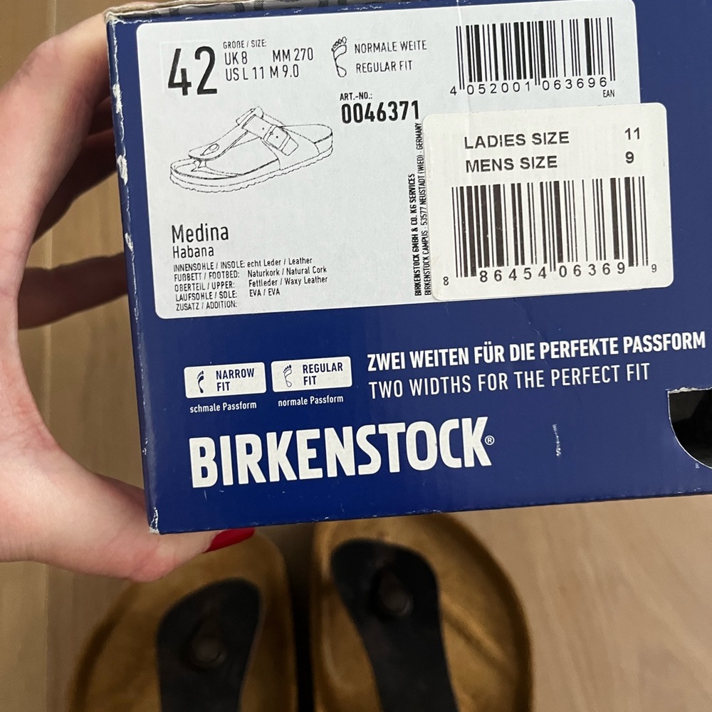 Discontinued Birkenstock Medina Sandals in Brown and Black